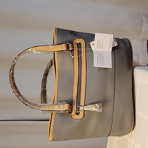 Giani Bernini handbag NWT Light Grey - Picture 3 of 12